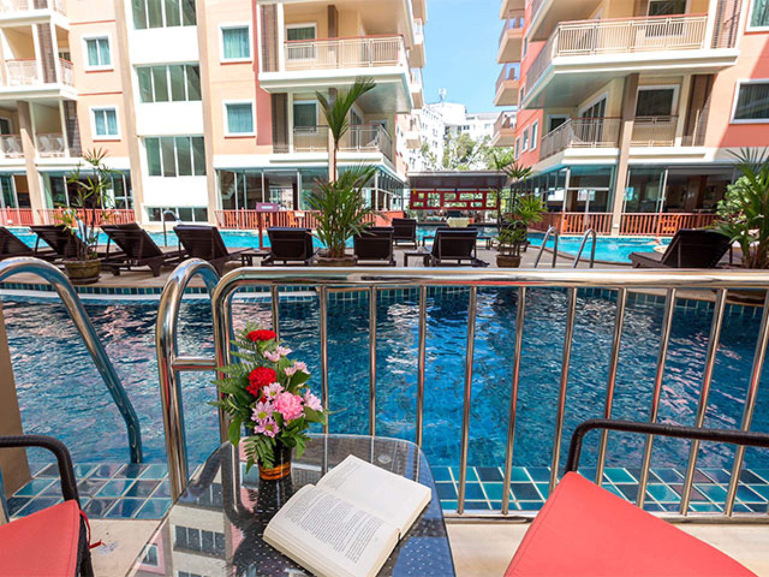 Hotel Bauman Residencia Phuket Exterior foto