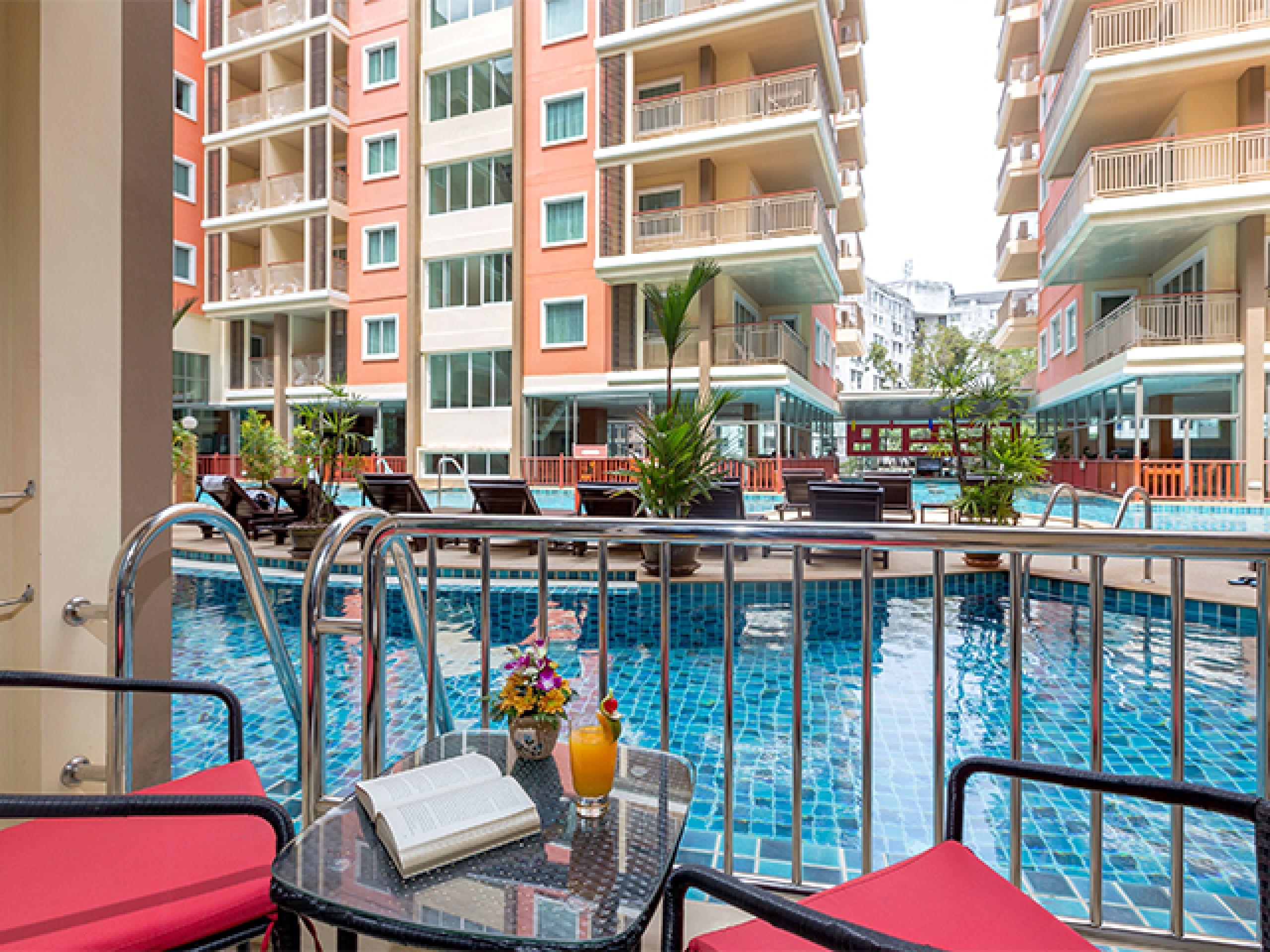 Hotel Bauman Residencia Phuket Exterior foto